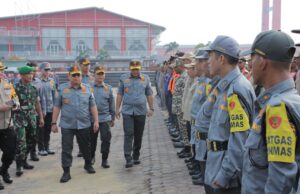 Ribuan Satlinmas ikuti Apel Gelar Pasukan, A.Damemta : Satlinmas garda terdepan menjaga keteriban TPS