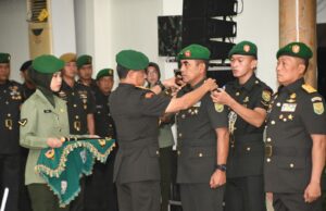 Danrem 044/Gapo Hadiri Acara Tradisi Penerimaan Warga Baru Kodam II/Swj