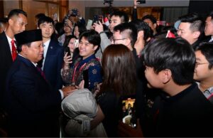 Kedatangan Presiden Prabowo di Beijing Disambut Meriah Mahasiswa Indonesia