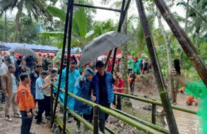 Sepasang Kekasih” di Jembatan Baduy Kecil Pada Peringatan HKSN 2024