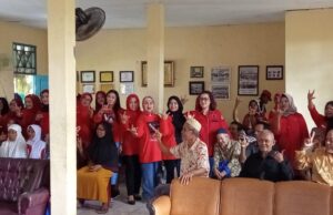 DPC PDIP Kota Palembang Berbagi Kasih di Panti Sosial Lanjut Usia Harapan Kita .