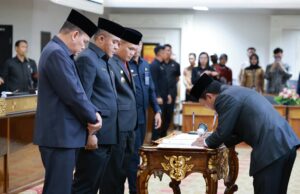 Jelang tutup tqhun , Pj Walikota Palembang Lantik 5 Pejabat Eselon 2