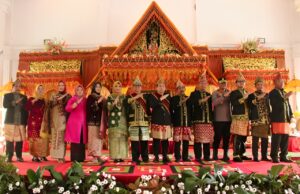 Ketua DPRD Kabupaten Kepahiang, hadiri pemberian gelar adat Bupati dan Wakil Bupati Kepahiang