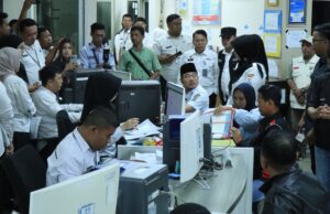 Merubah status pekerjaan, 10 menit, E- KTP Prima Salam langsung Jadi