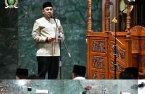Ketua DPRD Provinsi Sumsel Sholat Taraweh Berjamaah Bersama Forkompinda di Masjid Al-Ra’iyah