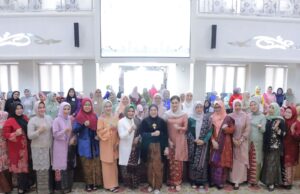 Pringati Hari Kartini, DWP Kota Palembang Gelar Lomba Make Up dan Best Costume