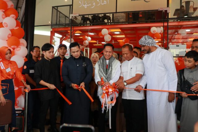 Ratu Dewa Apresiasi Almaz Fried Chicken, Dukung Ekonomi Palembang dan Kepedulian pada Palestina