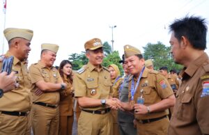 Bagikan Medali ke Juara Porprov Korpri, Sekda Ajak ASN untuk Profesional serta Berkontribusi Nyata