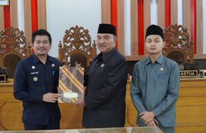 DPRD Bengkulu Utara, Setujui Raperda RPJMD Menjadi Perda