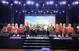 Sekda Palembang Hadiri Malam Penutupan JKPI ke XI di Taman Budaya Embung Giwamgan