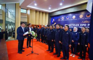 Herman Deru Lantik H Toha Tohet Sebagai Ketua NasDem Muba Periode 2025–2029