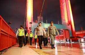 Viral di Medsos Pengamen memaksa pengunjung, Ratusan Pol PP sisir Jembatan Ampera dan warung Miras