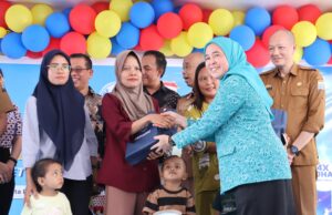 PKK Palembang Gandeng Indomaret dan Frisian Flag, Salurkan Bantuan PMT Untuk Cegah Stunting