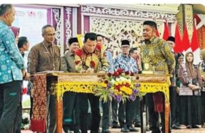 Wabub Empat Lawang, Arifa’i, S.H., menandatangani nota kesepakatan dengan BPS