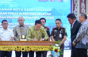 Wali Kota Palembang Ratu Dewa Teken MoU dengan Kejati Sumsel di Griya Agung, Disaksikan Gubernur Sumsel