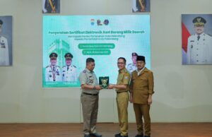 Kantor Pertanahan Palembang Resmi Serahkan 30 Sertifikat Elektronik Aset Barang Milik Daerah ke Pemkot Palembang