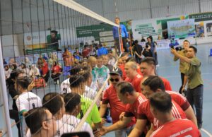 Duel Seru “Tim Berdaya vs Tim Sejahtera” Warnai Penutupan Turnamen Voli Walikota Cup 2025