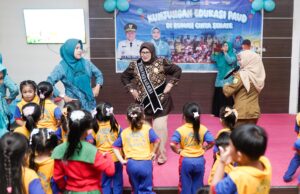 Bunda PAUD Muba Hj Fatimah Ajak Anak-anak TK Negeri 2 Sekayu Belajar Gembira di Rumah Cinta Sekate