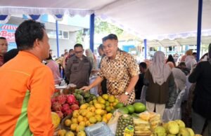 Peringati Hari Bakti PU ke-80, Sekda Palembang Aprizal Hasyim Tinjau Donor Darah dan Bazar Murah di PUPR Palembang