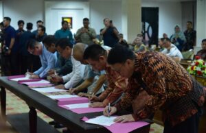 Disiplin dan Pelayanan Publik Harga Mati: Kepala OPD Palembang Tandatangani Pakta Integritas