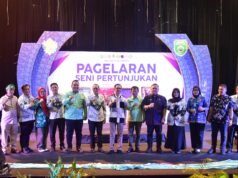 Kisah Hidup Wako Ratu Dewa Pukau Penonton dalam Drama Musikal “Nyanyian Anak dari Desa”