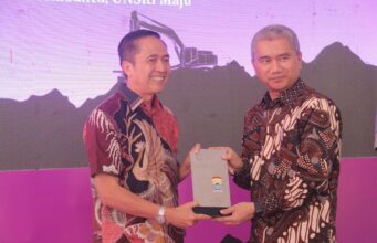 Raih Sertifikat Engineering a Legacy, Ratu Dewa Apresiasi Fakultas Teknik Unsri