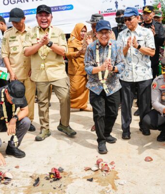 PT OKI Pulp & Paper Bangun Jalan Beton, Akses Ekonomi Masyarakat Pasar Baung Kian Terbuka