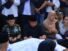 Herman Deru Lepas Jenazah Alex Noerdin Secara Kedinasan, Sumsel Berduka
