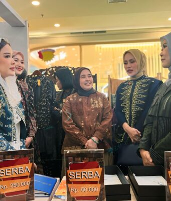 Kriya Sriwijaya Raya Fashion Meriahkan Semarak Idulfitri di Kota Pempek