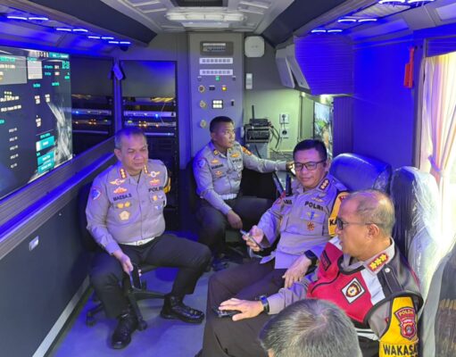 Polda Sumsel Turunkan Mobile Command Center ke Betung, Teknologi Drone Kendalikan Arus Mudik Jalintim