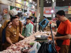 Sekda Aprizal Pimpin Sidak Pasar, Pastikan Stok Pangan Aman dan Harga Stabil Jelang Ramadan