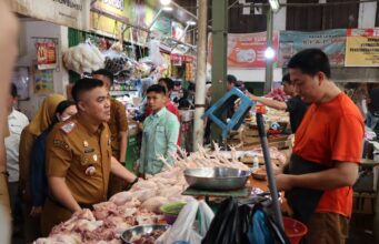 Sekda Aprizal Pimpin Sidak Pasar, Pastikan Stok Pangan Aman dan Harga Stabil Jelang Ramadan