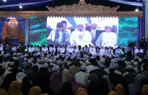 Shalat Isya dan Taraweh berjamaah di Graha Dakwah Al Halim, Ratu Dewa kenang 40 hari wafatnya H.Halim Ali