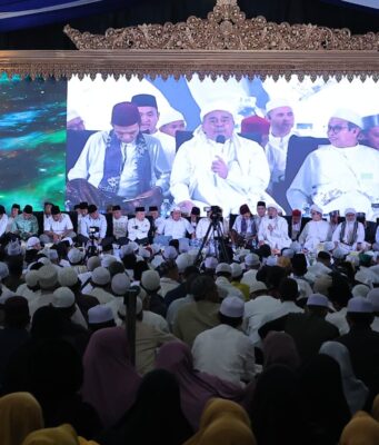 Shalat Isya dan Taraweh berjamaah di Graha Dakwah Al Halim, Ratu Dewa kenang 40 hari wafatnya H.Halim Ali