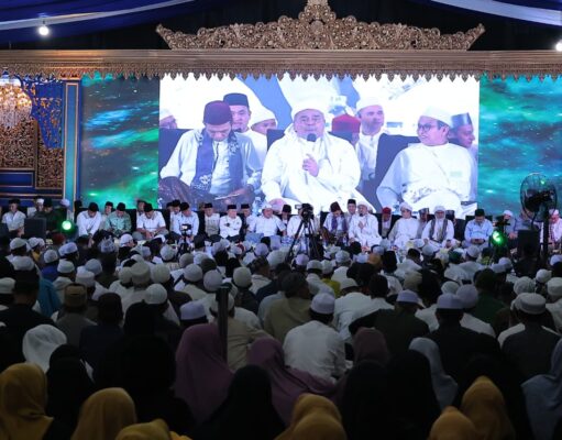 Shalat Isya dan Taraweh berjamaah di Graha Dakwah Al Halim, Ratu Dewa kenang 40 hari wafatnya H.Halim Ali