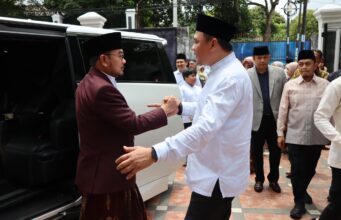 Buka Pintu Selebar-lebarnya untuk Masyarakat, Prima Salam dan Istri Ajak Warga Rayakan Hari Kemenangan Bersama