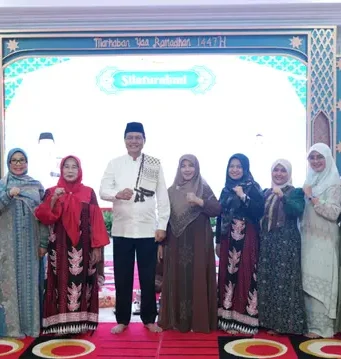 Pejuang Lingkungan Muara Enim diberi hadiah Ramadan