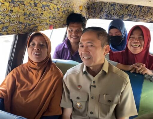 Wali Kota Tinggalkan Mobil Dinas, ASN Wajib Naik Angkot!