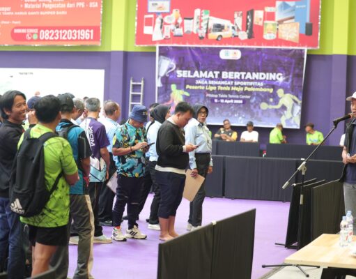 Kadispora Amri Beri Challange Ke PTMSI Kota Palembang