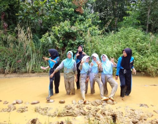 Akses Jalan Desa Sadu Kecamatan BTS Ulu Kabupaten Musi Rawas “Berlumpur”