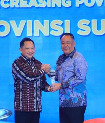 Gubernur Herman Deru–Wagub Cik Ujang Sukses Tekan Kemiskinan, Sumsel Raih Penghargaan Nasional 2026