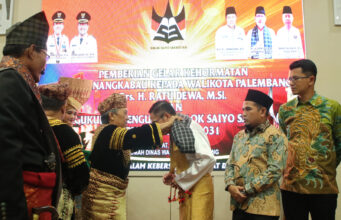 Ratu Dewa Terima Gelar Adat Minangkabau “Sutan Malin Batuah”