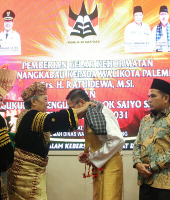 Ratu Dewa Terima Gelar Adat Minangkabau “Sutan Malin Batuah”