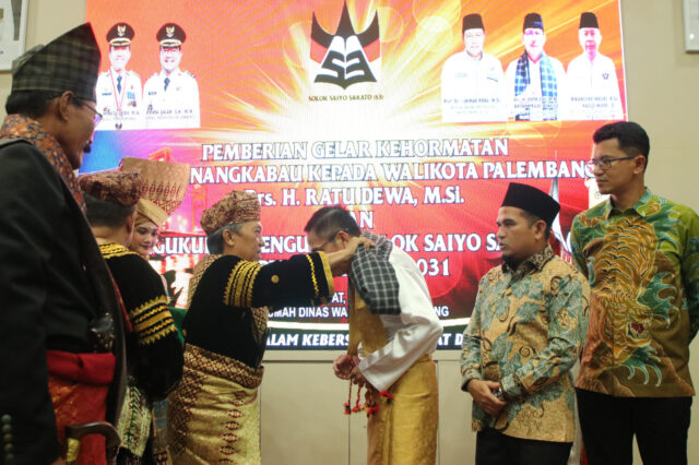 Ratu Dewa Terima Gelar Adat Minangkabau “Sutan Malin Batuah”
