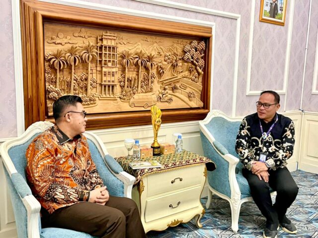 Pemkot Palembang dan Radar Kolaborasi, Gelar Kegiatan Puisi Pemimpin, Memuliakan Kota Tercinta