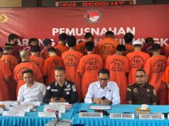 Tekan Peredaran Gelap, Direktorat Reserse Narkoba Polda Sumatera Selatan Blender Sabu dan Ekstasi Milik 49 Tersangka