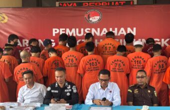 Tekan Peredaran Gelap, Direktorat Reserse Narkoba Polda Sumatera Selatan Blender Sabu dan Ekstasi Milik 49 Tersangka