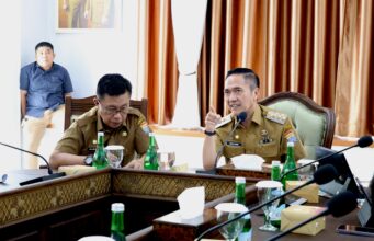 Percantik Kambang Iwak, Bangun Jembatan Bentuk Perahu Bidar