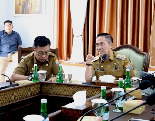 Percantik Kambang Iwak, Bangun Jembatan Bentuk Perahu Bidar