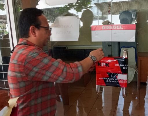 KPK Segel Sejumlah Ruangan di Kantor Pemkab Muara Enim, Termasuk Ruang Kerja Bupati